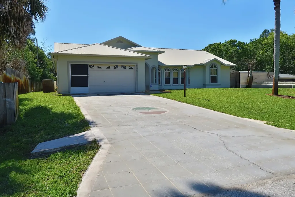 686 Caravan Terrace Sebastian FL 32958