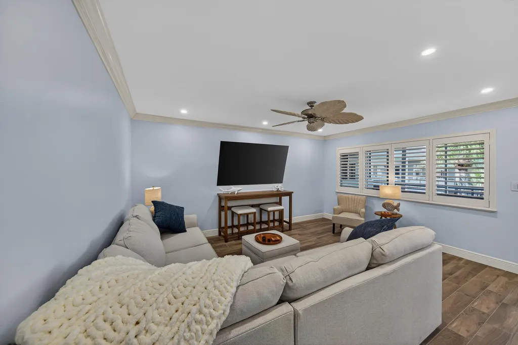 1198 Hillsboro Mile Hillsboro Beach FL 33062