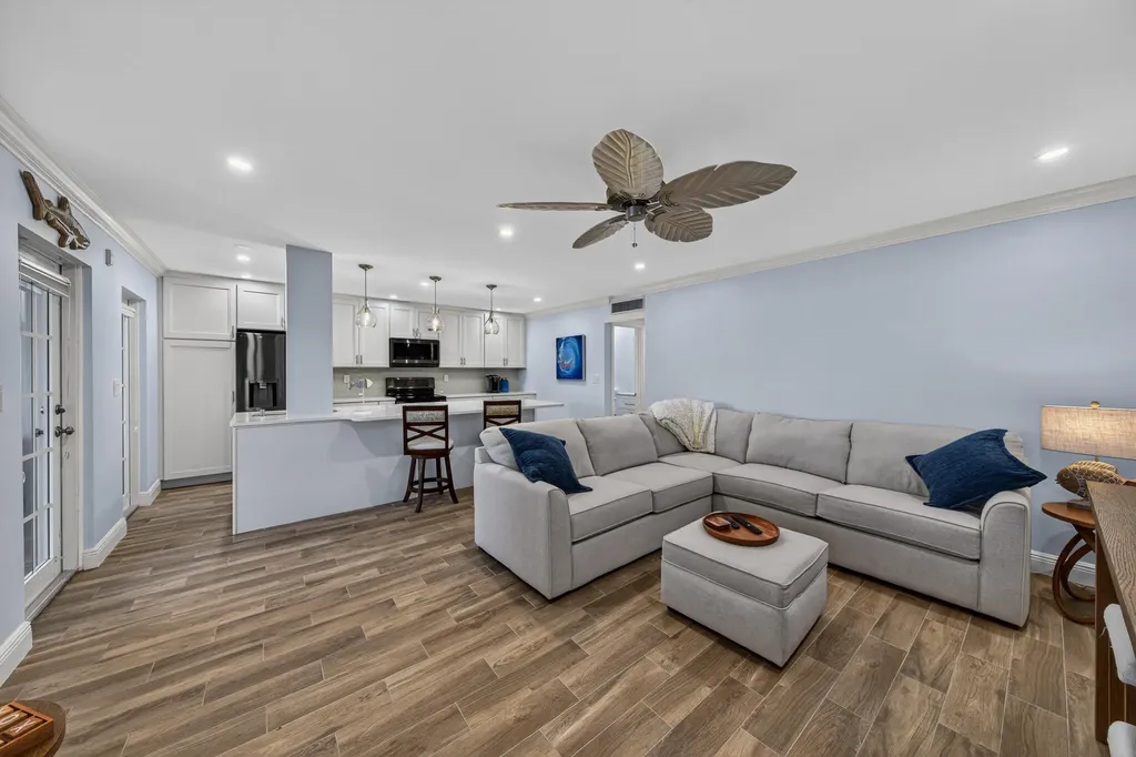 1198 Hillsboro Mile Hillsboro Beach FL 33062