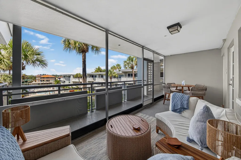 1198 Hillsboro Mile Hillsboro Beach FL 33062