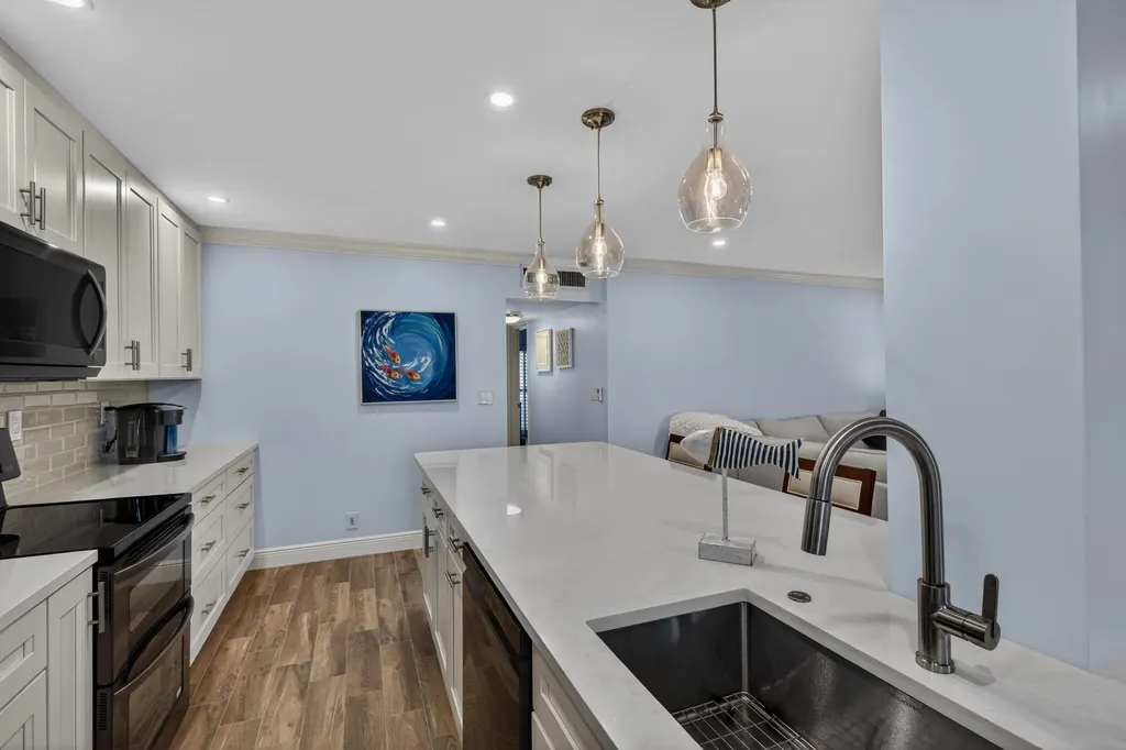 1198 Hillsboro Mile Hillsboro Beach FL 33062