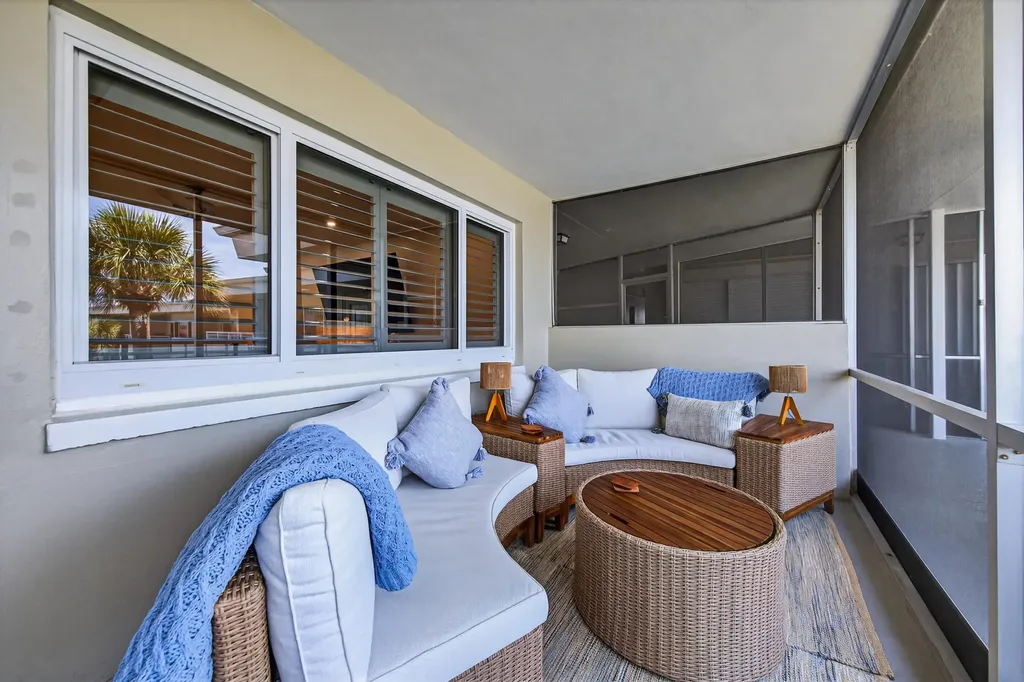 1198 Hillsboro Mile Hillsboro Beach FL 33062