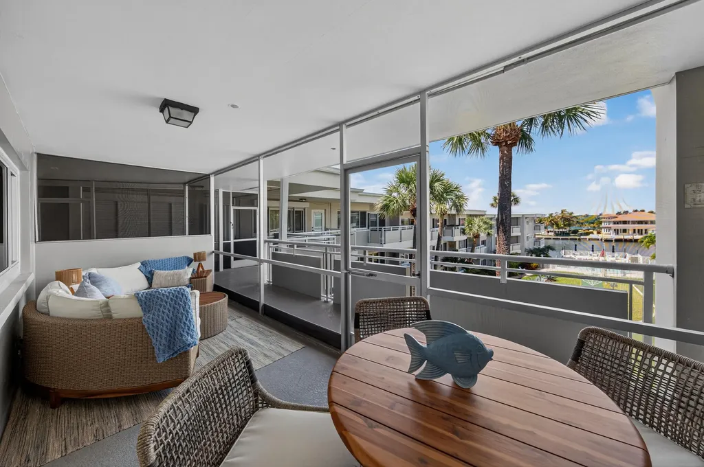 1198 Hillsboro Mile Hillsboro Beach FL 33062
