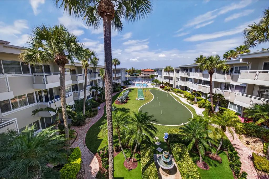 1198 Hillsboro Mile Hillsboro Beach FL 33062