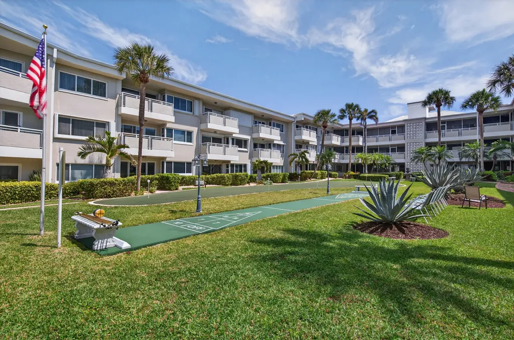 1198 Hillsboro Mile Hillsboro Beach FL 33062