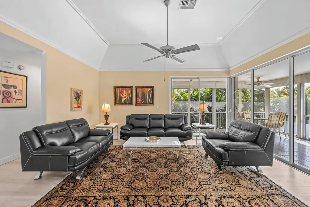 664 Forsyth Street Boca Raton FL 33487