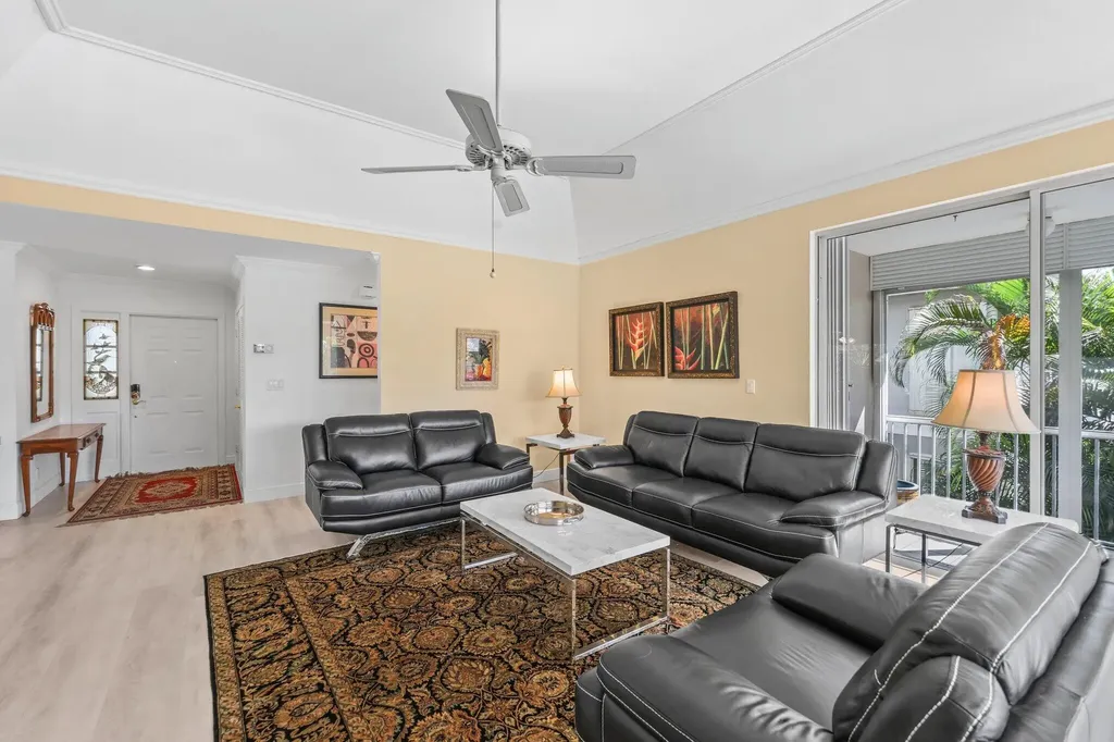 664 Forsyth Street Boca Raton FL 33487