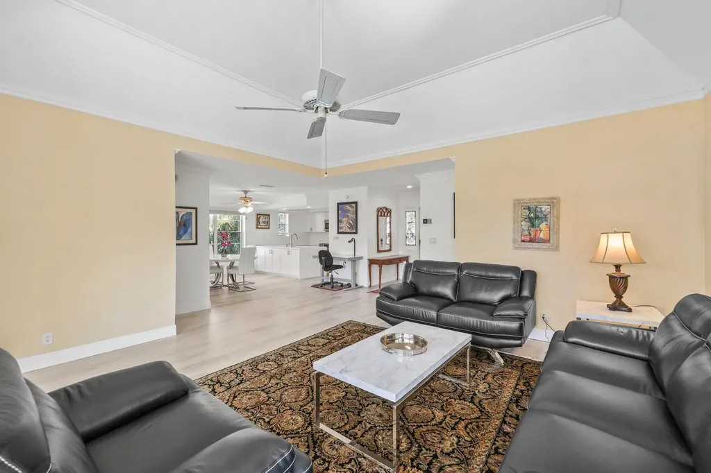 664 Forsyth Street Boca Raton FL 33487