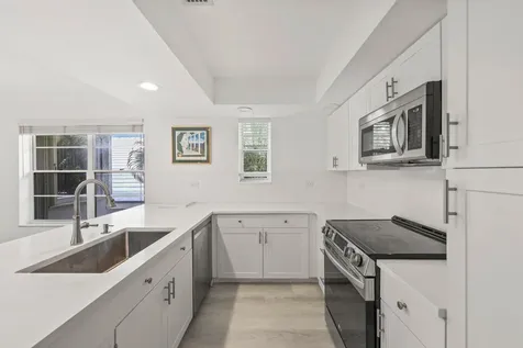 664 Forsyth Street Boca Raton FL 33487