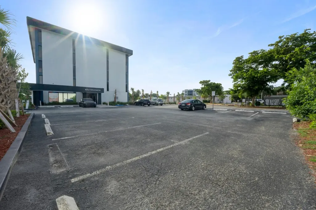 2131 Hollywood Boulevard Hollywood FL 33020