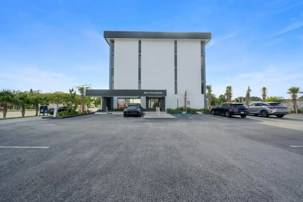 2131 Hollywood Boulevard Hollywood FL 33020