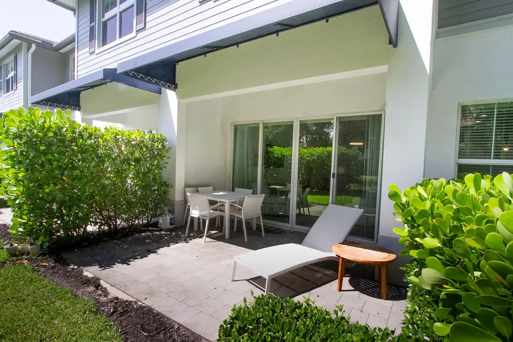 23045 Clear Echo Drive Boca Raton FL 33433
