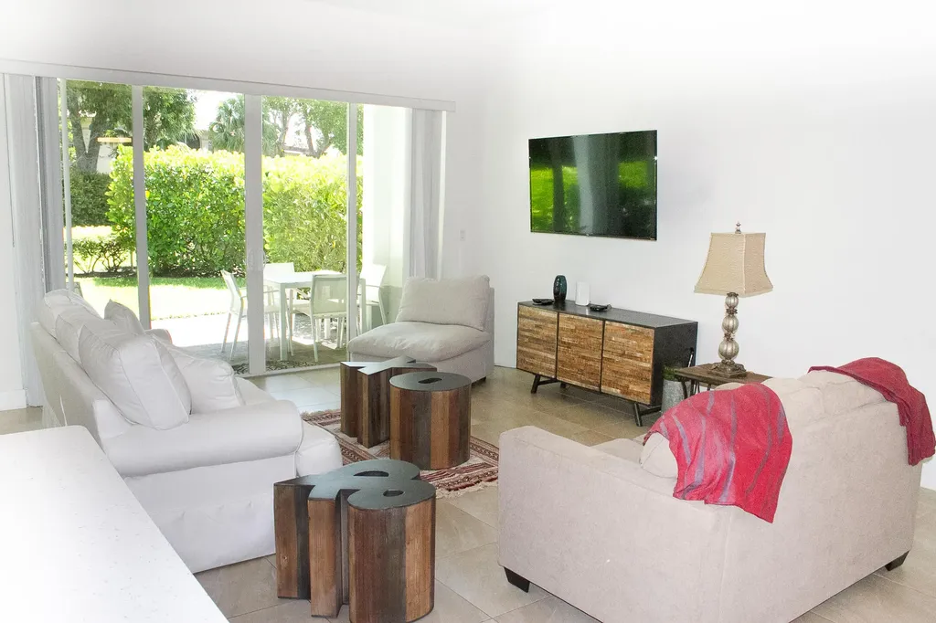 23045 Clear Echo Drive Boca Raton FL 33433