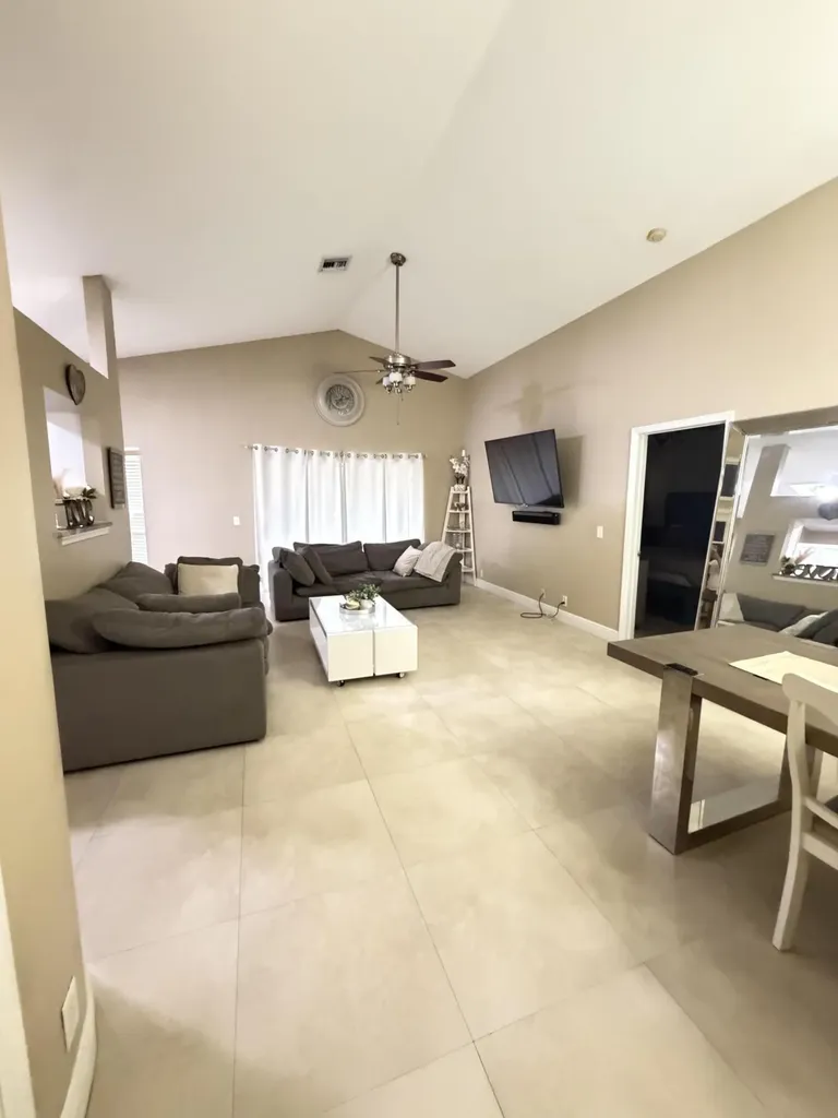 4223 Tazewell Court West Palm Beach FL 33409