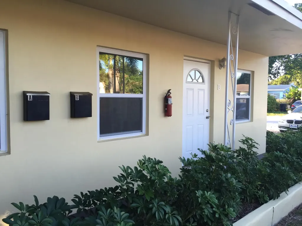 1140 SW 30th Street Fort Lauderdale FL 33315