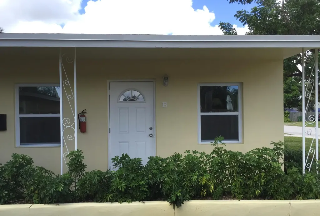 1140 SW 30th Street Fort Lauderdale FL 33315