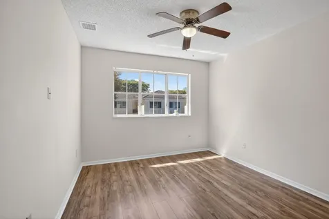 2486 Centergate Drive Miramar FL 33025