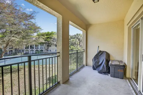 2486 Centergate Drive Miramar FL 33025