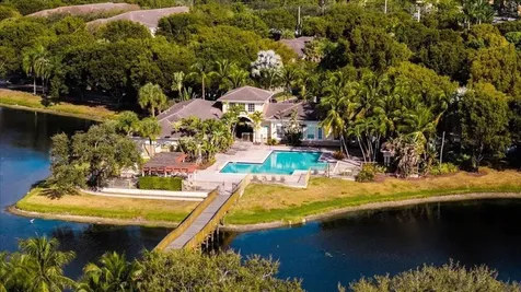 2486 Centergate Drive Miramar FL 33025