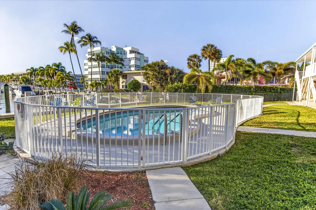 2815 NE 33rd Avenue Fort Lauderdale FL 33308