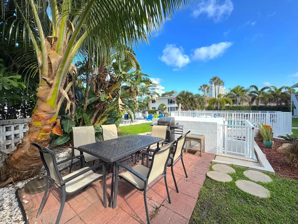 2815 NE 33rd Avenue Fort Lauderdale FL 33308