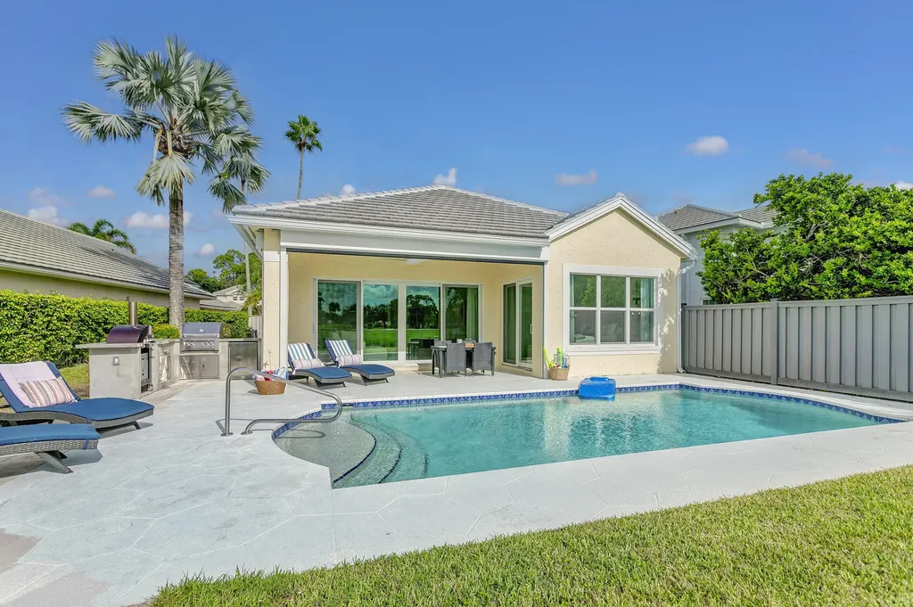 605 Masters Way Palm Beach Gardens FL 33418