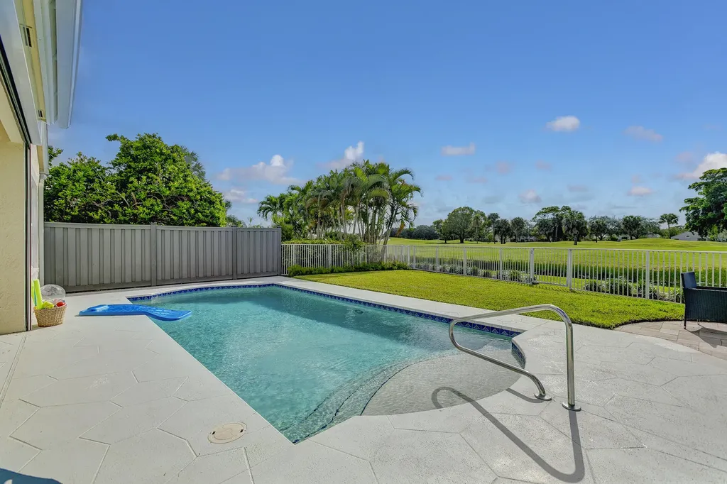 605 Masters Way Palm Beach Gardens FL 33418