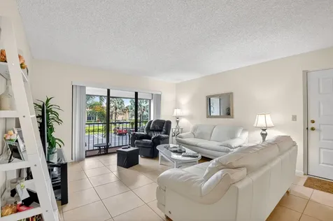 627 Sea Pine Way Greenacres FL 33415