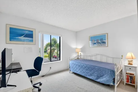 627 Sea Pine Way Greenacres FL 33415