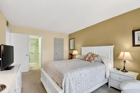 627 Sea Pine Way Greenacres FL 33415