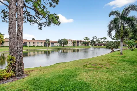 627 Sea Pine Way Greenacres FL 33415