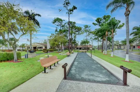 627 Sea Pine Way Greenacres FL 33415