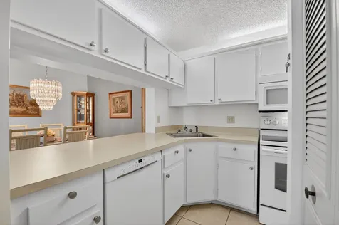 627 Sea Pine Way Greenacres FL 33415