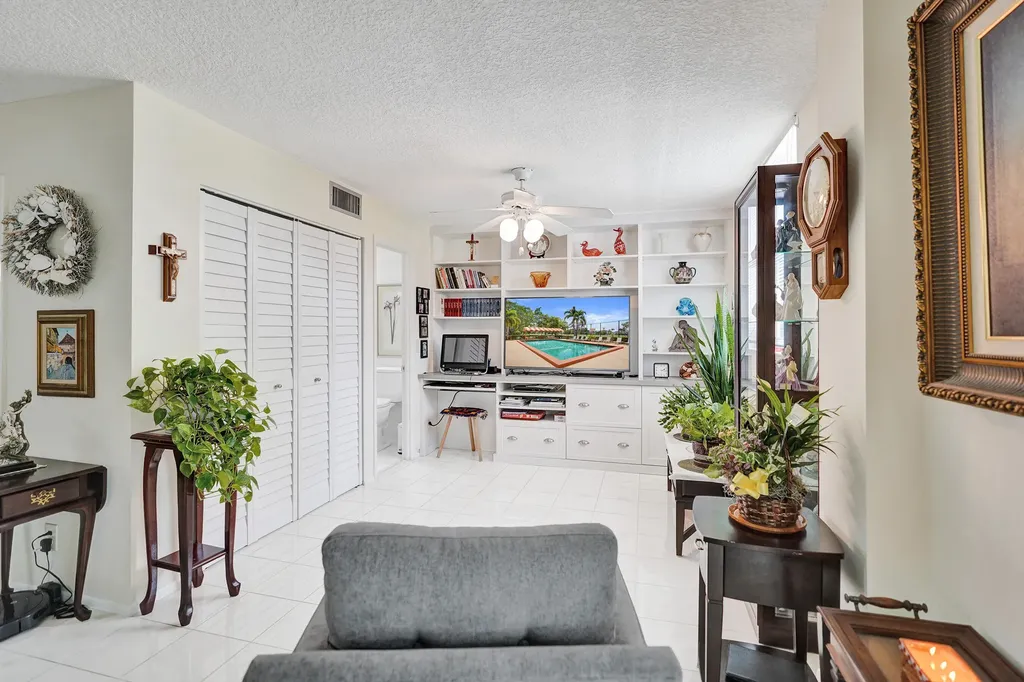 6461 NW 2nd Avenue Boca Raton FL 33487