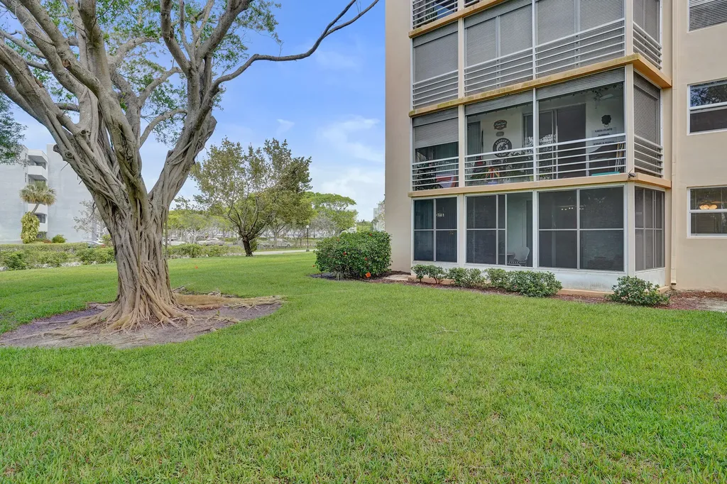 6461 NW 2nd Avenue Boca Raton FL 33487