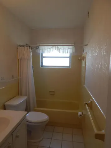 6805 NW 77th Street Tamarac FL 33321