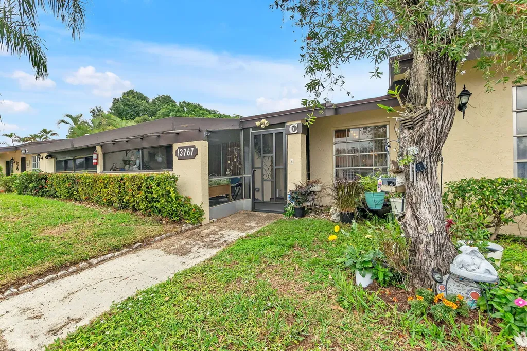 13767 Via Aurora Delray Beach FL 33484