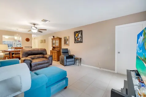 13767 Via Aurora Delray Beach FL 33484