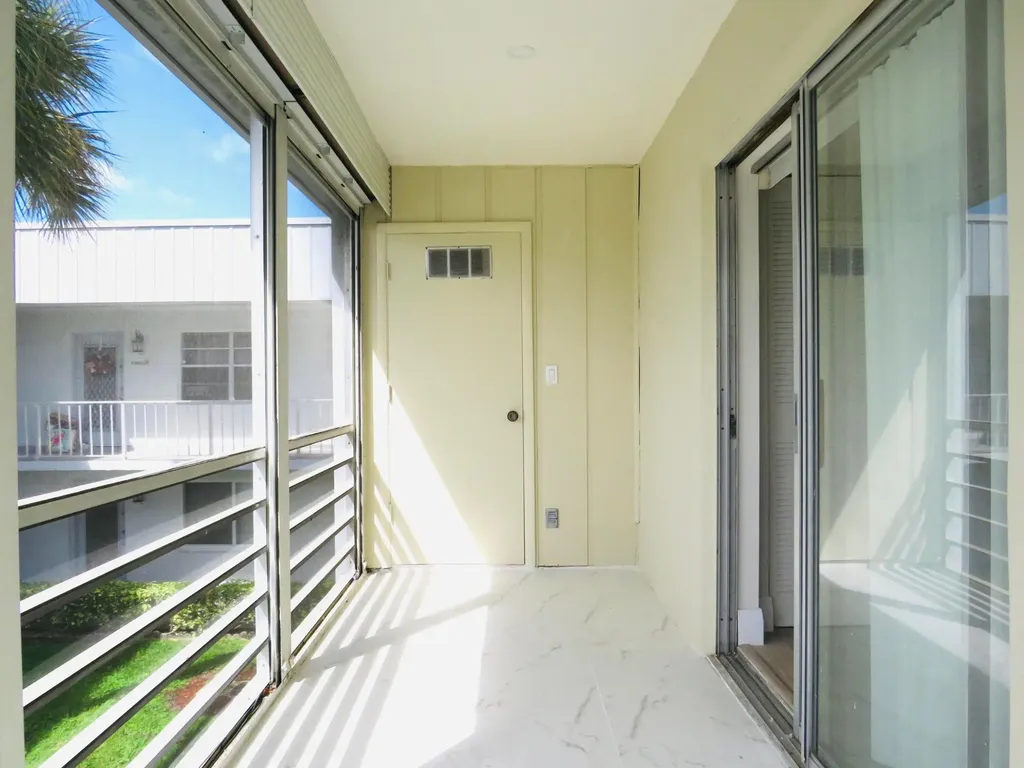 557 Burgundy L Delray Beach FL 33484
