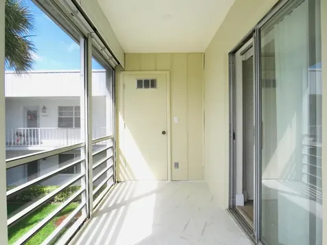 557 Burgundy L Delray Beach FL 33484
