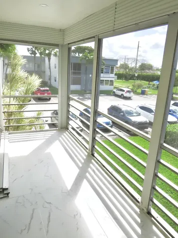 557 Burgundy L Delray Beach FL 33484