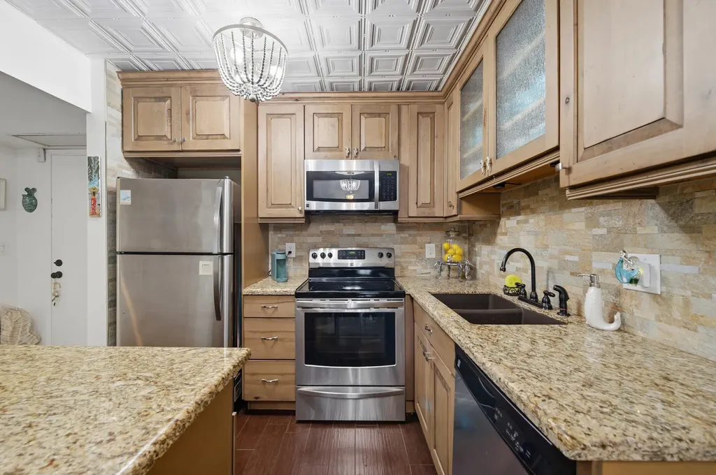 101 E Mcnab Road Pompano Beach FL 33060