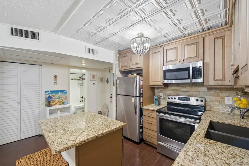 101 E Mcnab Road Pompano Beach FL 33060