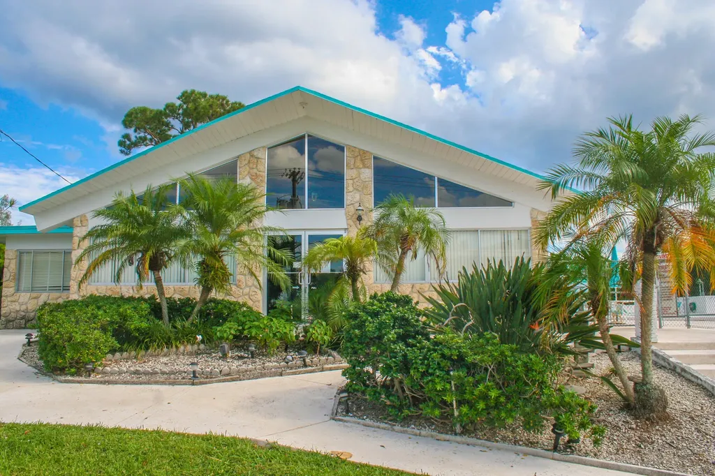 1980 Sunset Avenue Lake Worth Beach FL 33461