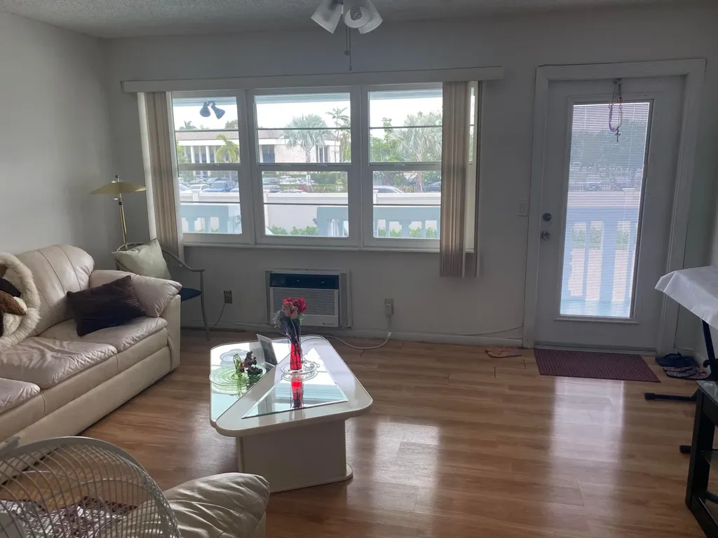 12 Westbury Circle Deerfield Beach FL 33442