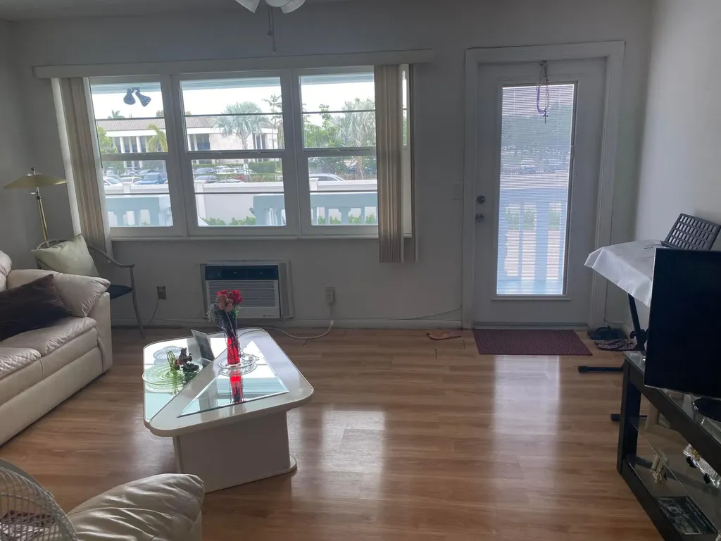 12 Westbury Circle Deerfield Beach FL 33442