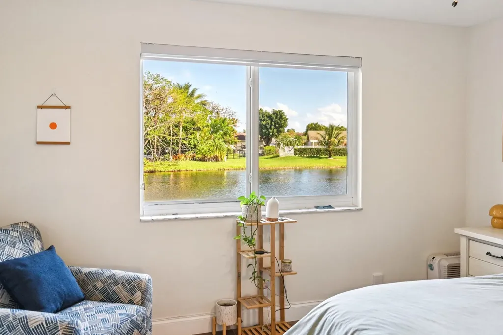 22 Via De Casas Boynton Beach FL 33426