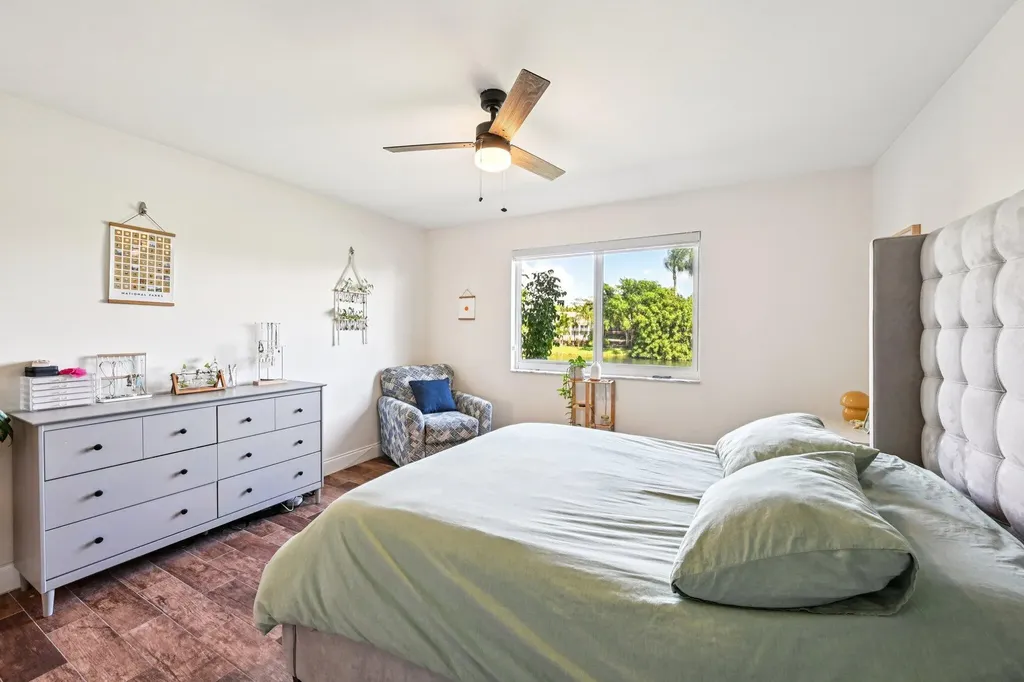 22 Via De Casas Boynton Beach FL 33426