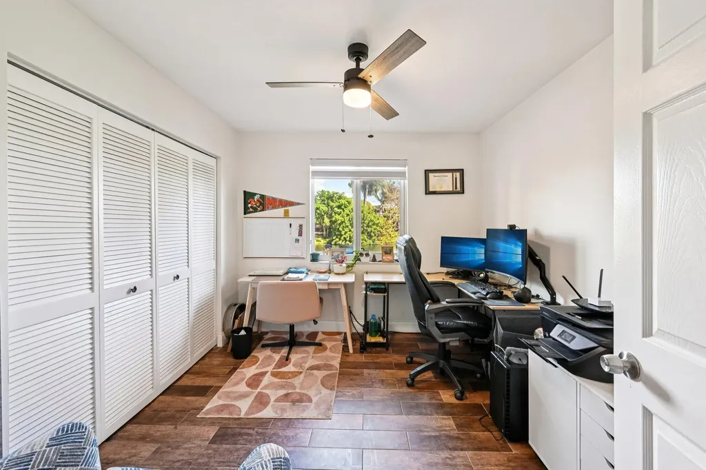 22 Via De Casas Boynton Beach FL 33426