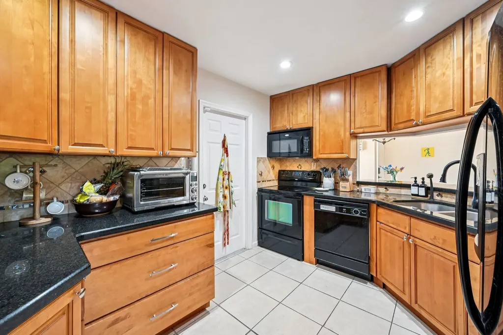 22 Via De Casas Boynton Beach FL 33426